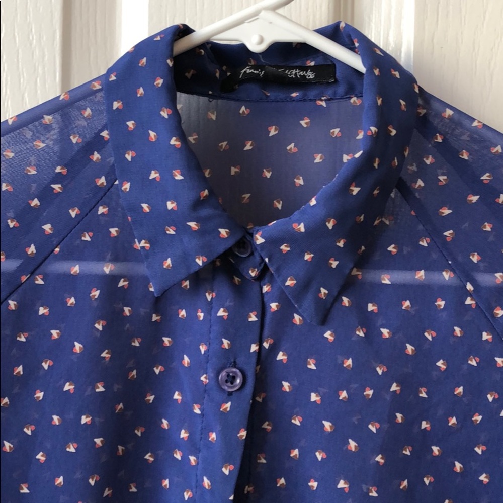 Blue top with pattern - Picture 2 of 3